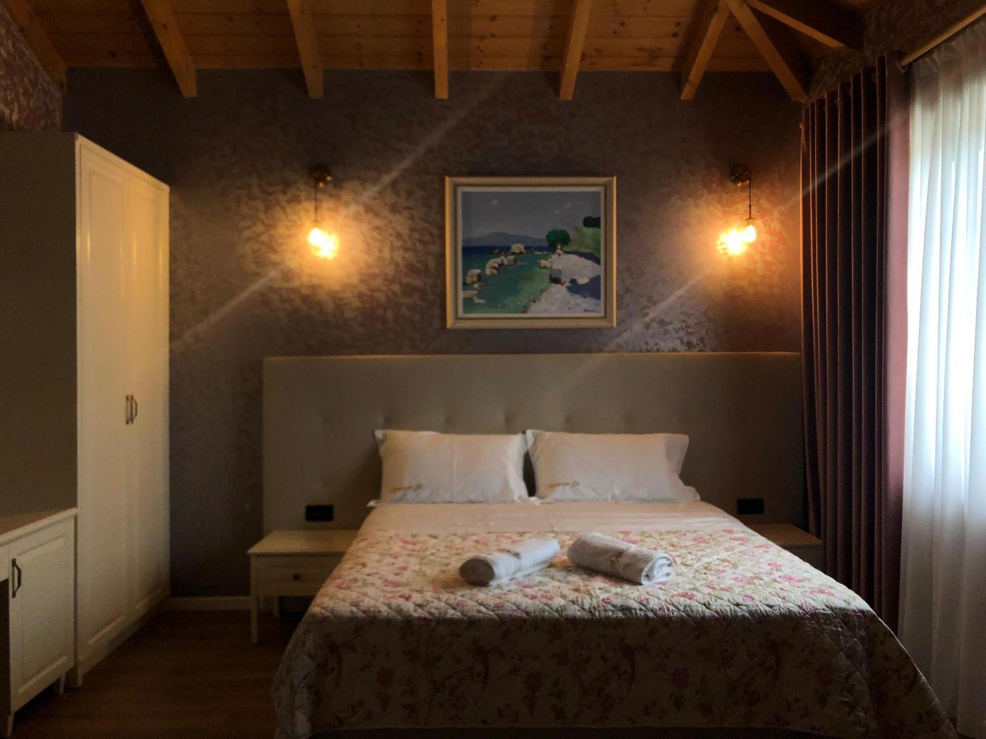 Agroturizem Eldi Hotel Fier Bagian luar foto