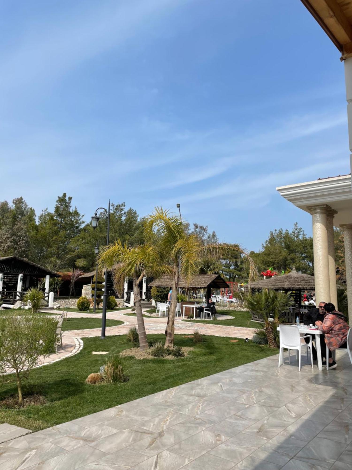 Agroturizem Eldi Hotel Fier Bagian luar foto
