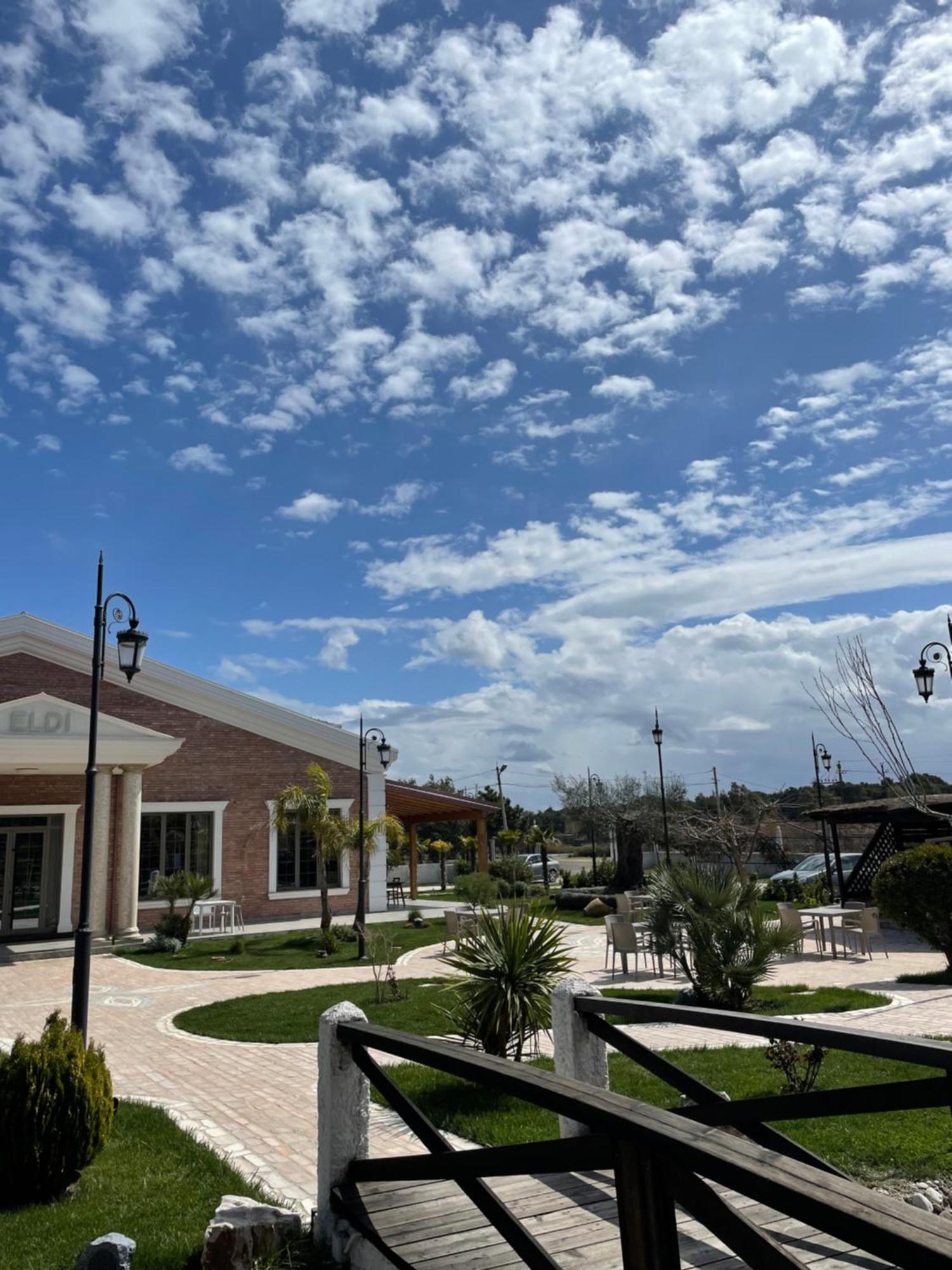 Agroturizem Eldi Hotel Fier Bagian luar foto