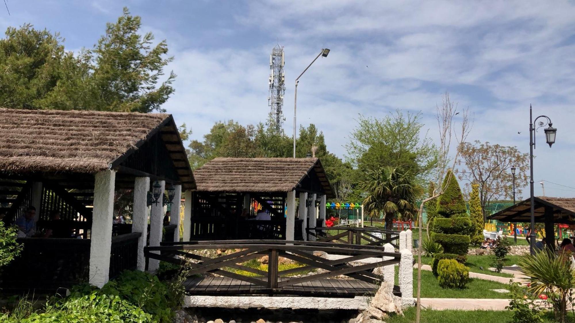 Agroturizem Eldi Hotel Fier Bagian luar foto