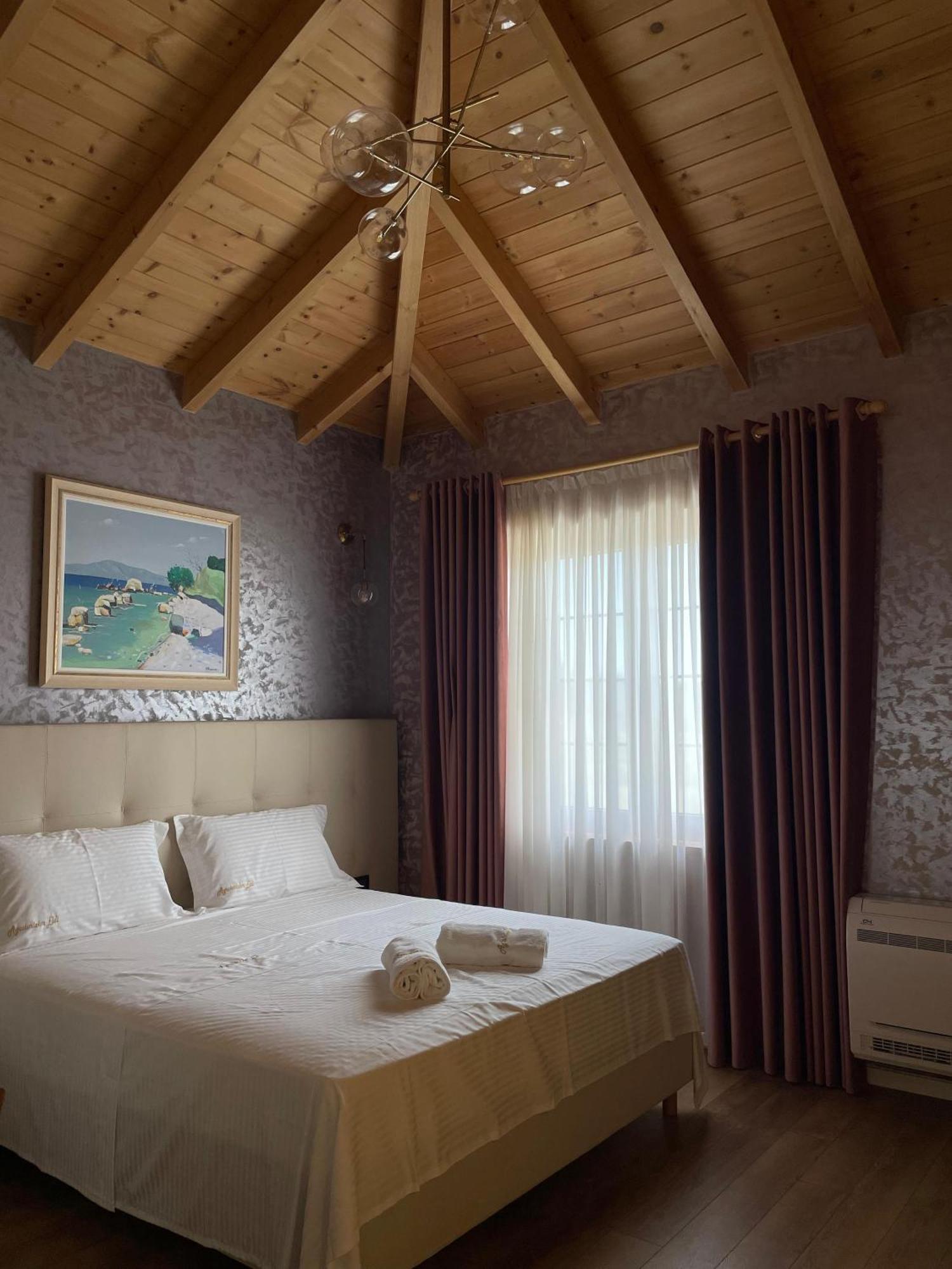 Agroturizem Eldi Hotel Fier Bagian luar foto