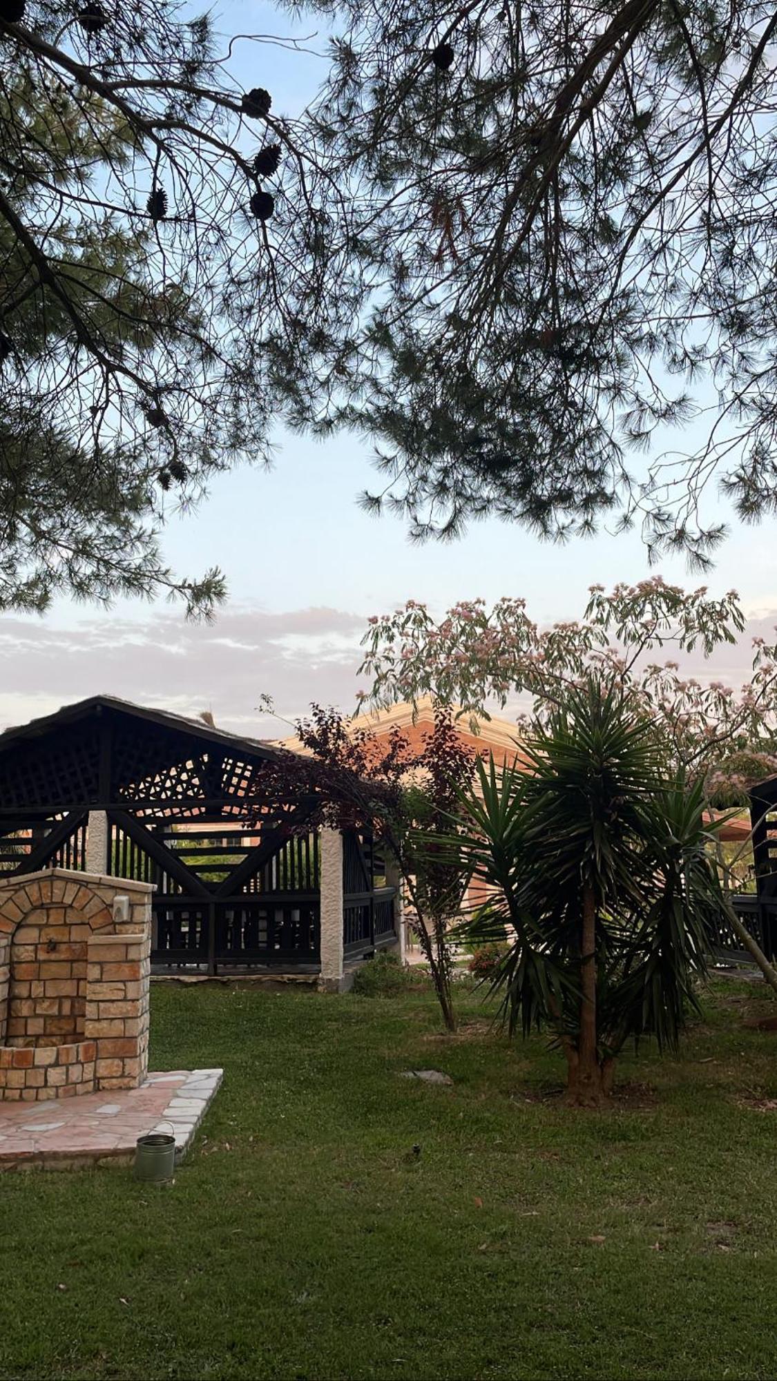 Agroturizem Eldi Hotel Fier Bagian luar foto