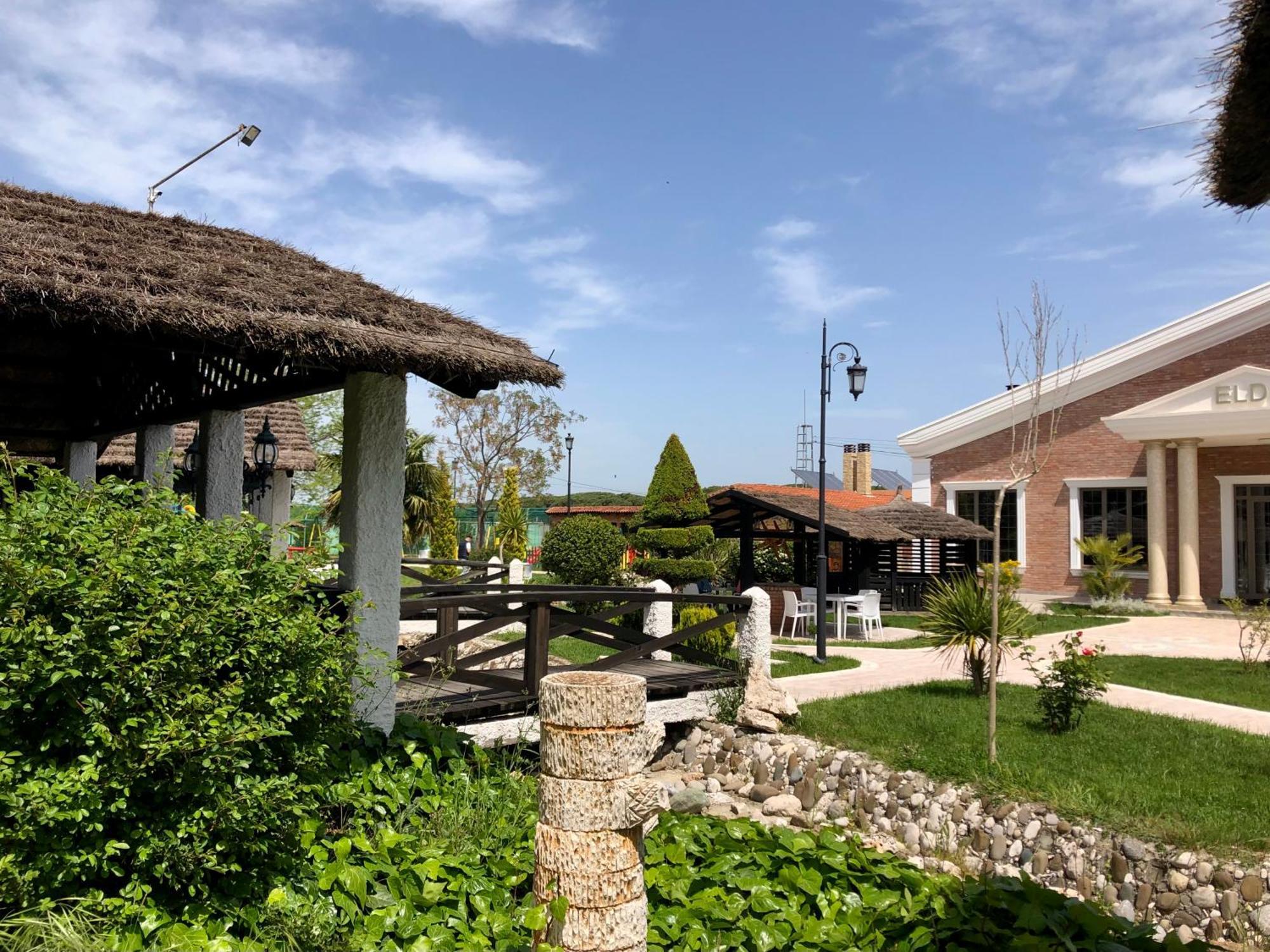 Agroturizem Eldi Hotel Fier Bagian luar foto